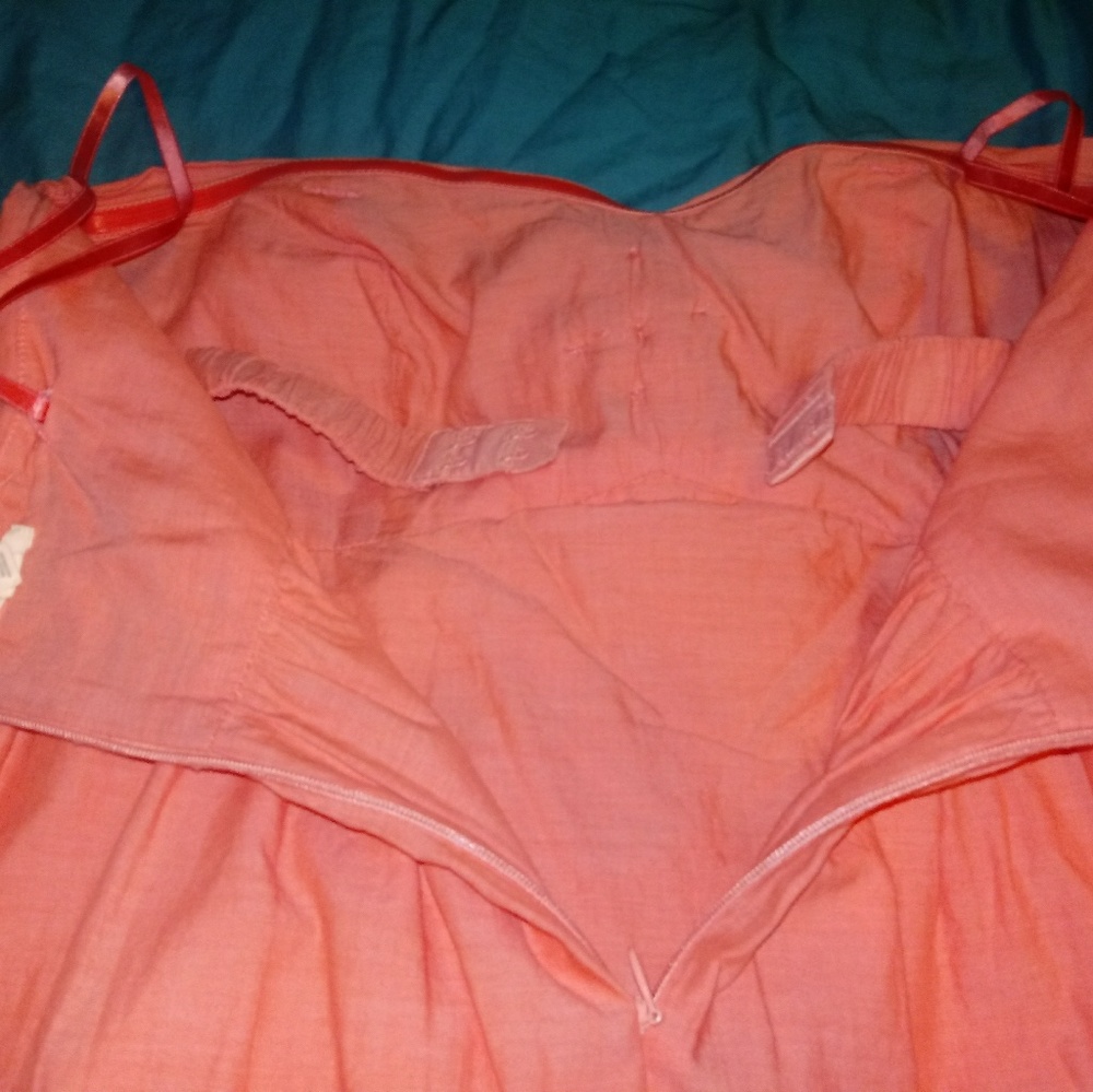 Dress - Picture 5 of 6